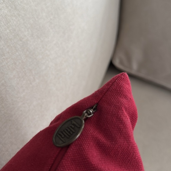 Pier 1 Christmas Throw Pillow - NWOT - Picture 7 of 7